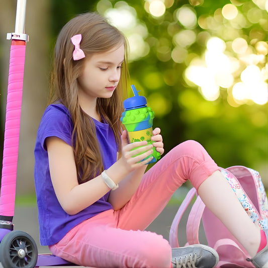 Green Dotted Collapsible Silicone Water Bottle (600 ml)